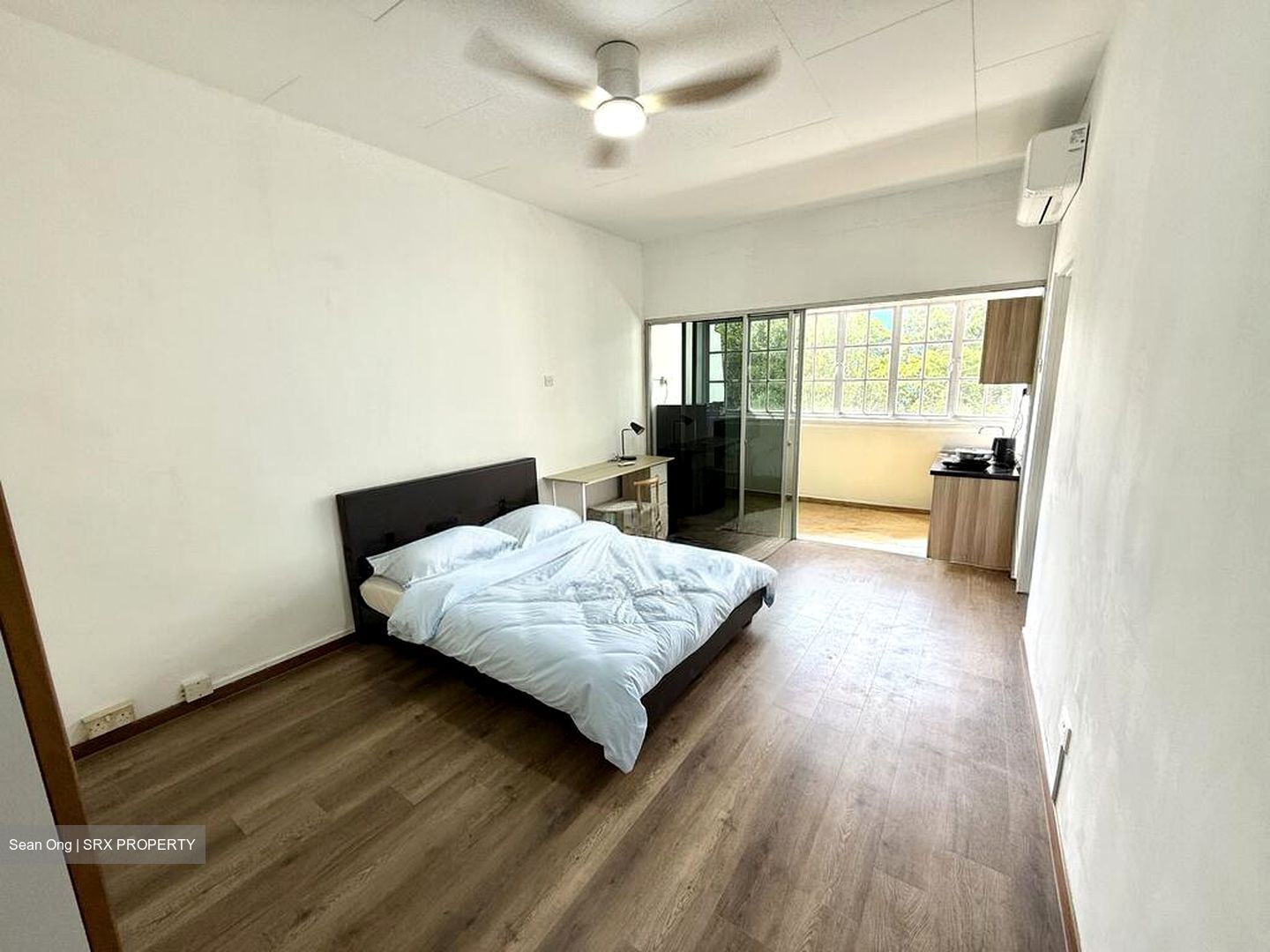 West Coast Drive (D5), Terrace #495510371